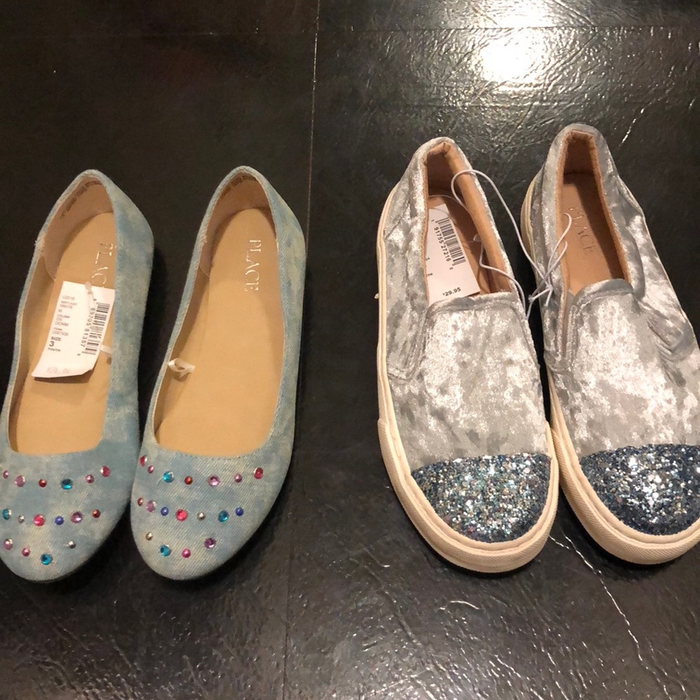 Brand new loafer style girl flat shoe.